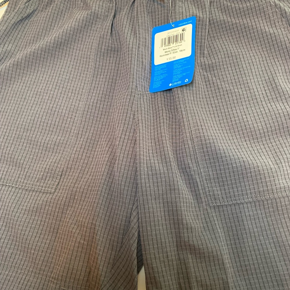 Columbia Men's Black Mesa Shorts - Slate Gray New with Tags size S. Ins 7”